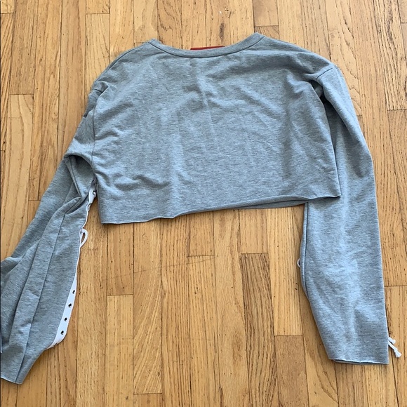 Crop top - Picture 3 of 5